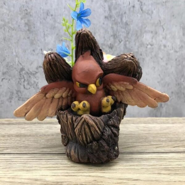 Eagle bird Planter Sculpture for Flowers, Cactus and Succulent Plants, Indoor or Outdoor Home Decor, Modern Flower Pot, Animal Planter