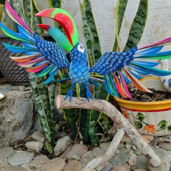 Toucan Bird Statue Mexican Art Alebrije Sculpture, Wooden Parrot Decoration Figure