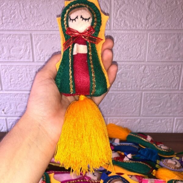 5 Christmas ornaments of Virgin Mary, ideal for the Christmas tree, inspired by Mexican art