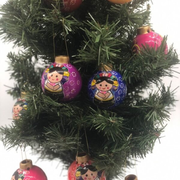 6 pieces of Ceramic Christmas ornaments / Frida & Lele ornaments, inspired by the Talavera of Mexican art, Christmas ornaments