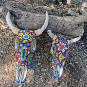 Cow skull wall art Huichol Sculpture Of Mexican Folk Art, Bull skull Wixarika As A Mexican Decorative Figure , Made Of Resin And Beads