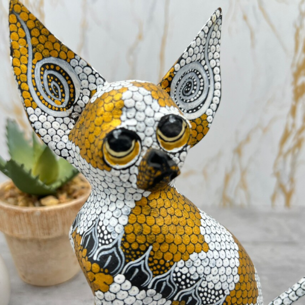 Dog statue Folk Art Alebrije Sculpture, Wooden Chihuahua Mexican Decoration Figure, Made Of Wood And Carved By Hand