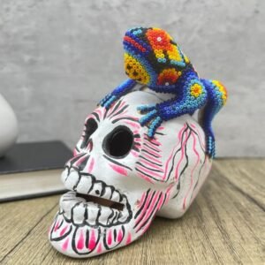 Iguana Human skull Huichol Sculpture Of Mexican Folk Art, Skull head Wixarika As A Mexican Decorative Figure , Made Of Wood And Beads