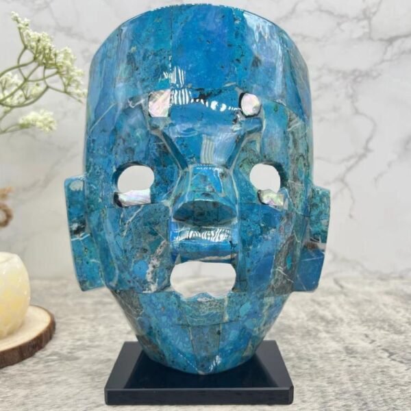 Aztec mask, Teotihuacan funerary mask, mosaic mask, Aztec and Mayan sculptures of Mexican culture