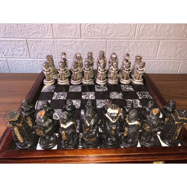 Chess set, Resin Chess set in black and white, Mexican chess, Chess set handmade, Soviet chess set, Wooden chess