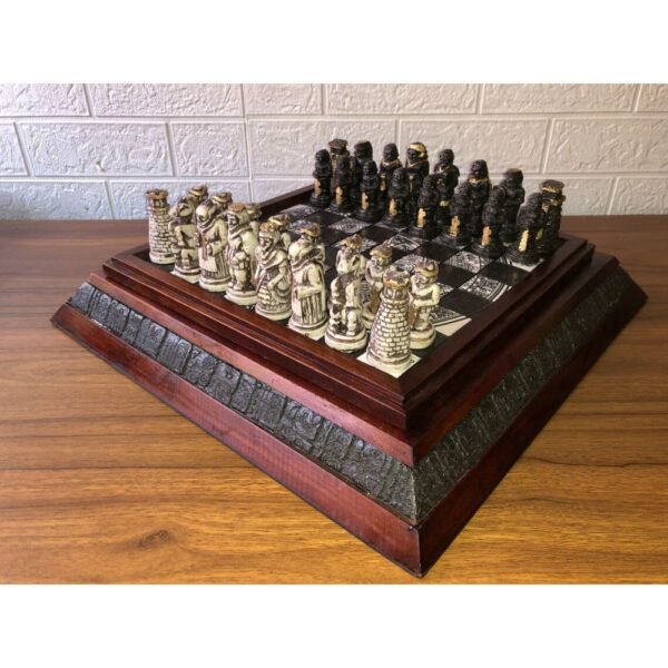 Chess set, Resin Chess set in black and white, Mexican chess, Chess set handmade, Soviet chess set, Wooden chess