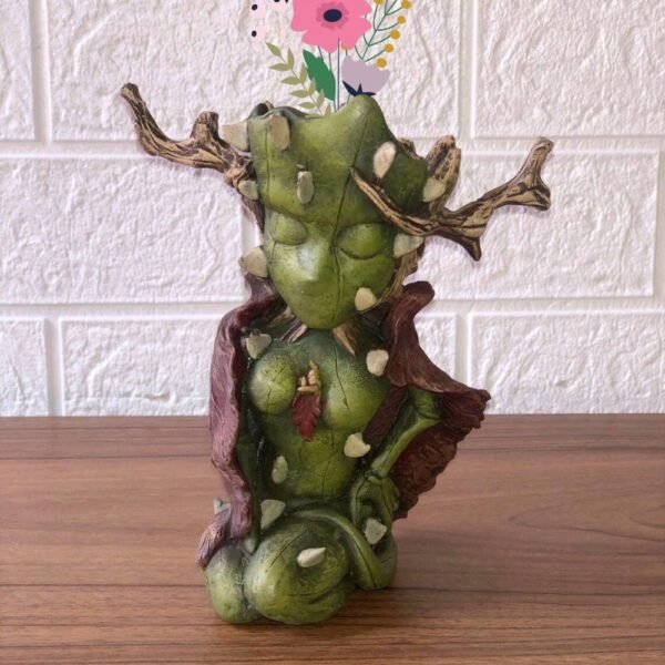 Woman pot Sculpture for Flowers, Cactus and Succulent Plants, Indoor or Outdoor Home Decor, Modern planter, Mather Earth