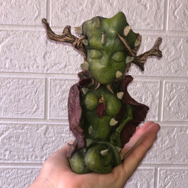 Woman pot Sculpture for Flowers, Cactus and Succulent Plants, Indoor or Outdoor Home Decor, Modern planter, Mather Earth