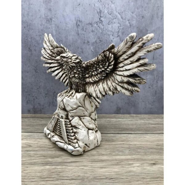 Grey eagle statue, Eagle figurine, Flying eagle, Eagle decoration, Chichen Itzá pyramid Sculpture made of resin