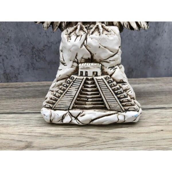 Grey eagle statue, Eagle figurine, Flying eagle, Eagle decoration, Chichen Itzá pyramid Sculpture made of resin