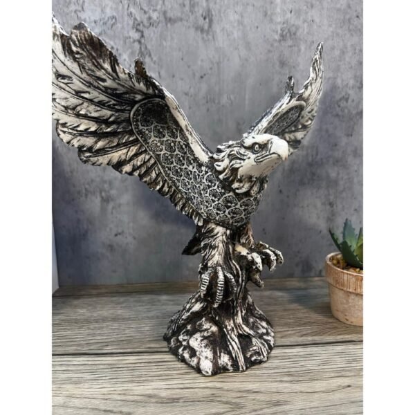 Grey eagle statue, Eagle figurine, Flying eagle, Eagle decoration, Sculpture made of resin