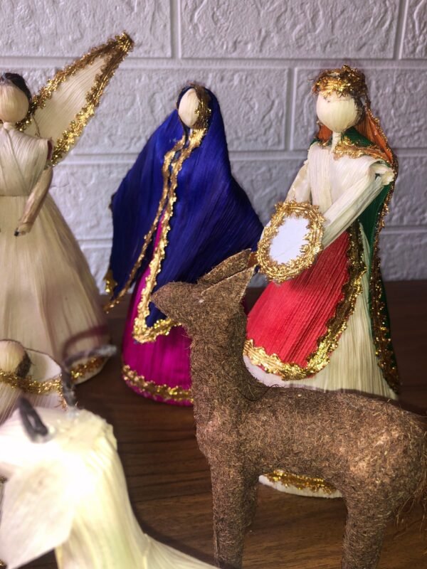 Hummel nativity, Mexican christmas, Mexican ornaments, Nativity figures, Hummel nativity set, Christmas manger, Mexican nativity - Image 3
