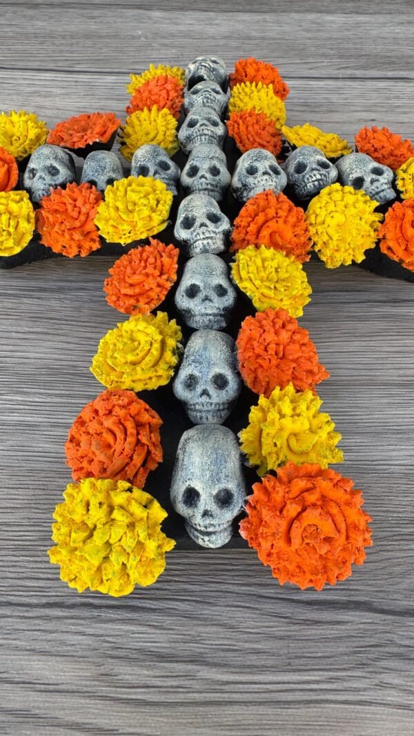 Crucifix Cempasúchil Mariglod Michoacán Mexican Folk Art, Cross Sculpture, Mexican Cross, Cross wall hanging, Cross figurine, Decorative - Image 5