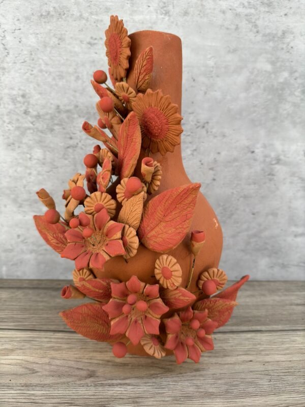 Handcrafted Oaxacan Clay Vase with Pastillaje Or Filigrana - Natural Clay Mexican Artistry, Decorative Home Accent, Unique Artisanal Piece - Image 3