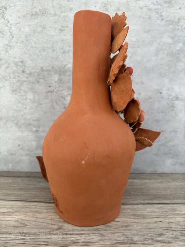 Handcrafted Oaxacan Clay Vase with Pastillaje Or Filigrana - Natural Clay Mexican Artistry, Decorative Home Accent, Unique Artisanal Piece - Image 4