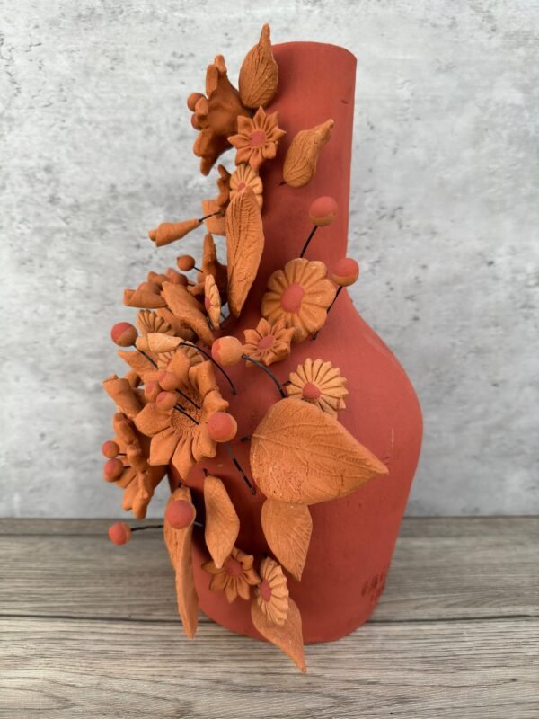 Handcrafted Oaxacan Clay Vase with Pastillaje Or Filigrana - Natural Clay Mexican Artistry, Decorative Home Accent, Unique Artisanal Piece - Image 3