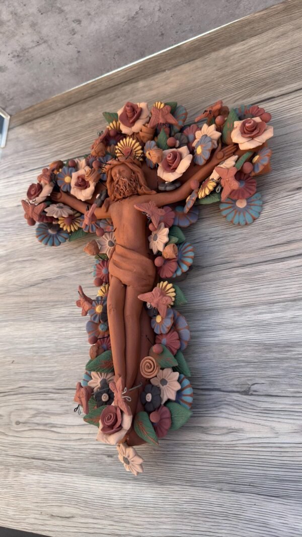 Jesús Cristo Crucificó Metepec Estado de Mex Clay Handcrafted Crucifix Artisan Jesus Christ Wall Decor Religious Ornament Hanging Sculpture - Image 3
