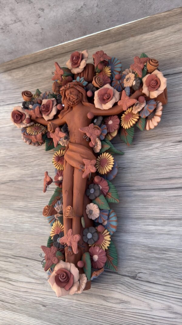 Jesús Cristo Crucificó Metepec Estado de Mex Clay Handcrafted Crucifix Artisan Jesus Christ Wall Decor Religious Ornament Hanging Sculpture - Image 4