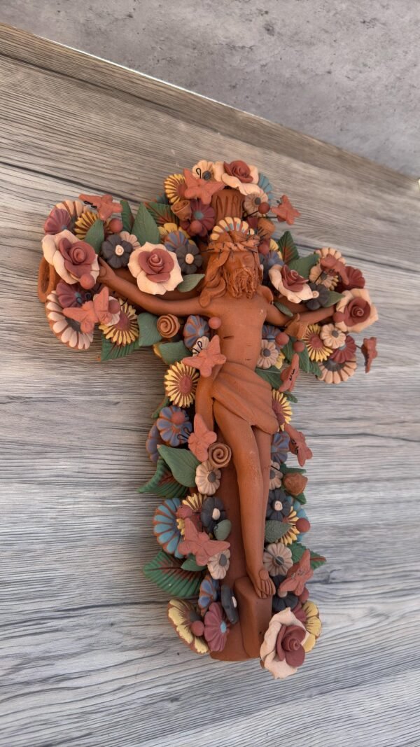 Jesús Cristo Crucificó Metepec Estado de Mex Clay Handcrafted Crucifix Artisan Jesus Christ Wall Decor Religious Ornament Hanging Sculpture - Image 4