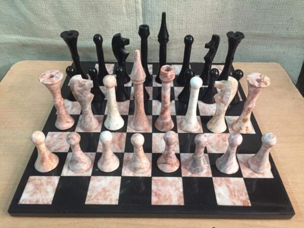 LARGE Chess set 13.77” x 13.77”, Marble Chess set in black and pink, Stone Chess Set, Chess set handmade, Italian design - Image 2