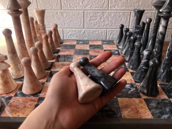 XL LARGE Chess set 16.53” x 16.53”, Marble Chess set in gray and pink, Stone Chess Set, Chess set handmade, Italian design - Image 2