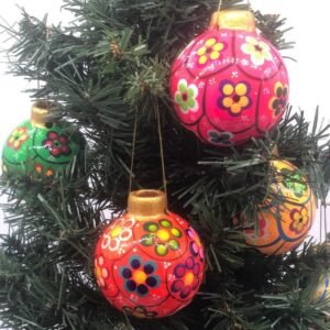 6 pieces of Ceramic Christmas ornaments / Mexican  ornaments, inspired by the Talavera of Mexican art, Christmas ornaments