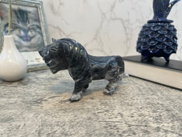 Lion sculpture, Stone lion, Marble lion, Carved stone animal, Lion statue - Image 2