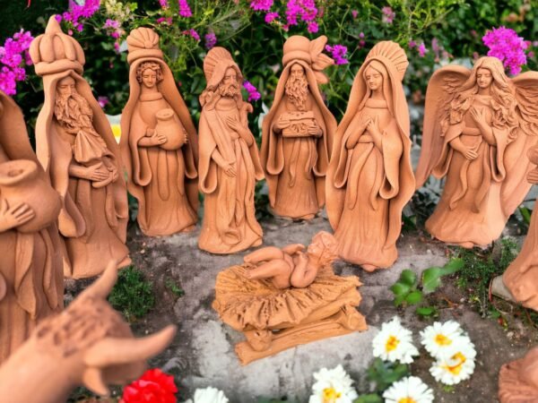 Hummel nativity 12 Clay Pieces, Mary Virgin y Niño Jesús Christmas, Mexican Ornaments Figures, Hummel Nativity Set, Navimiento Niño Jesus - Image 2
