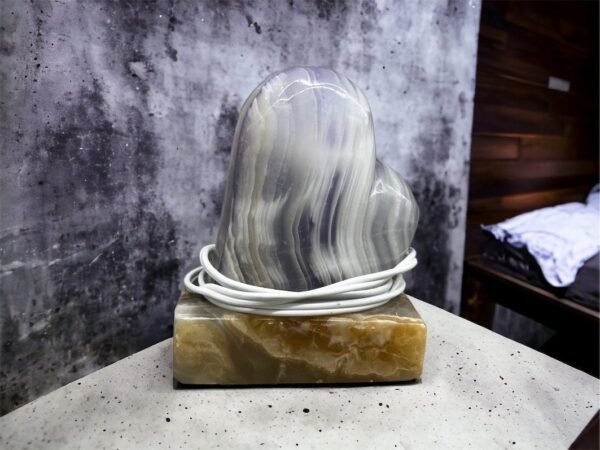 Table lamp crystal, Stone lamp, Heart figurine, Onyx lamp, Heart lamp, Love lamp, Purple and brown shades color