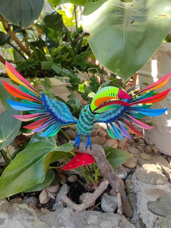 Toucan Bird Statue Mexican Art Alebrije Sculpture, Wooden Parrot  Decoration Figure, Made Of Wood And Carved By Hand ASK FOR CUSTOMIZE