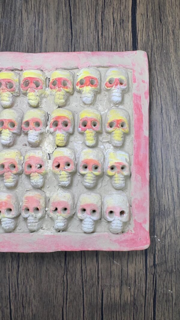 Wall Plate Of Fugurine Skulls Handcraft Mexican Culture Home Decor Prehispanic Vintage Rustic Clay  Antique Ancrestral Figurines - Image 2