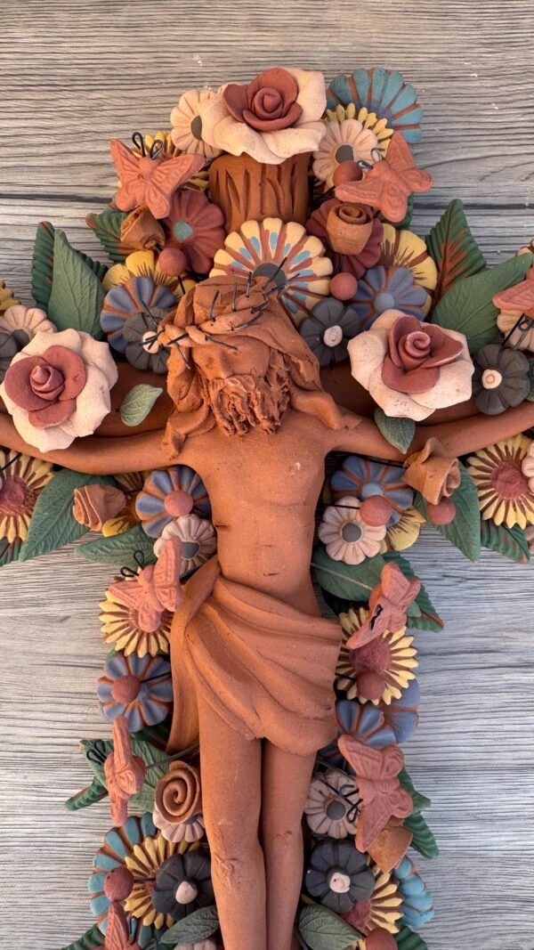 Jesús Cristo Crucificó Metepec Estado de Mex Clay Handcrafted Crucifix Artisan Jesus Christ Wall Decor Religious Ornament Hanging Sculpture - Image 2