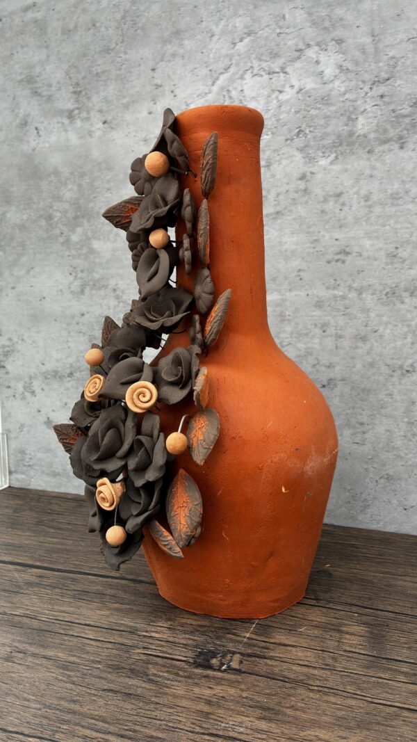 Handcrafted Oaxacan Clay Vase with Pastillaje Or Filigrana - Natural Clay Mexican Artistry, Decorative Home Accent, Unique Artisanal Piece - Image 3