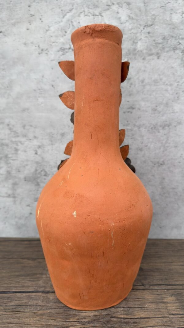 Handcrafted Oaxacan Clay Vase with Pastillaje Or Filigrana - Natural Clay Mexican Artistry, Decorative Home Accent, Unique Artisanal Piece - Image 5