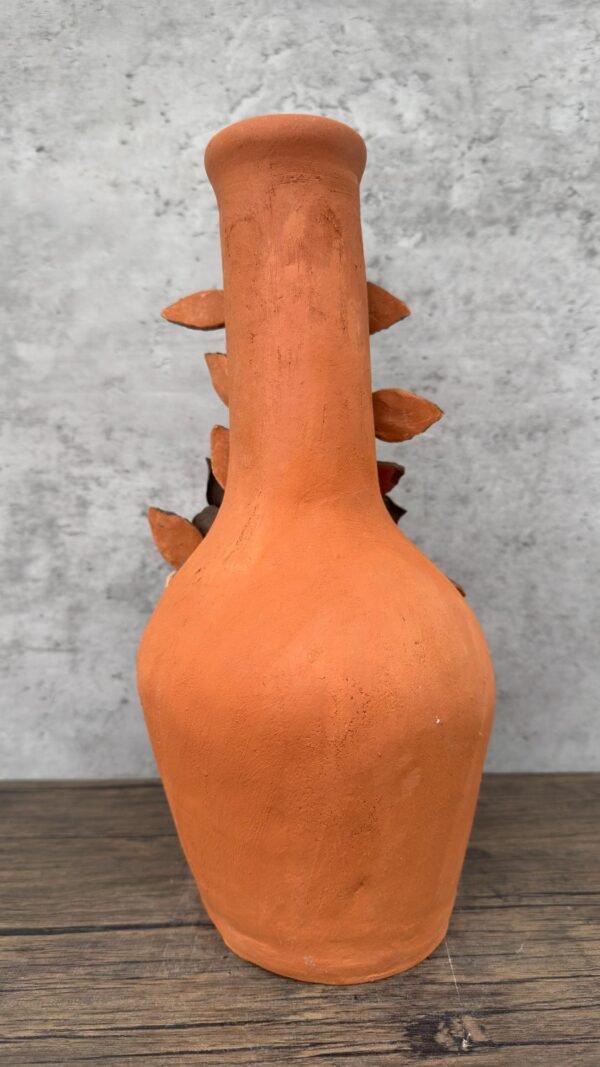 Handcrafted Oaxacan Clay Vase with Pastillaje Or Filigrana - Natural Clay Mexican Artistry, Decorative Home Accent, Unique Artisanal Piece - Image 5