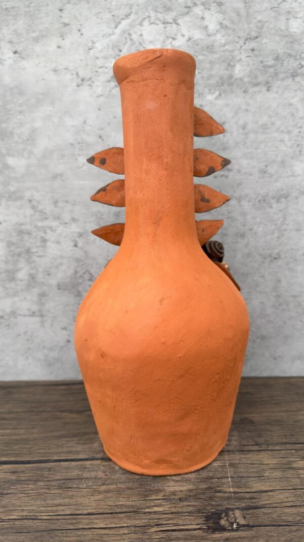 Handcrafted Oaxacan Clay Vase with Pastillaje Or Filigrana - Natural Clay Mexican Artistry, Decorative Home Accent, Unique Artisanal Piece - Image 5