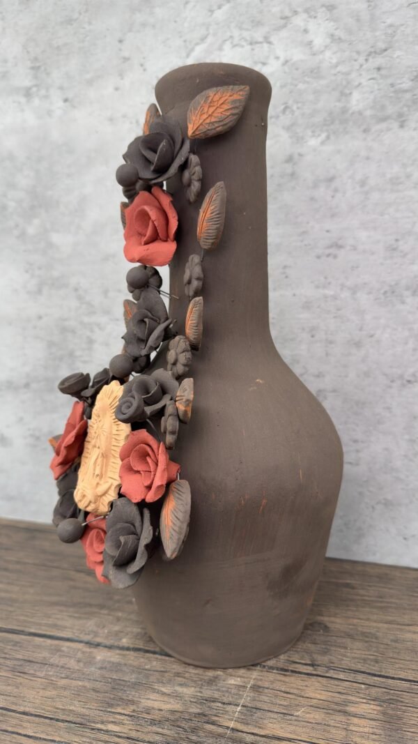 Handcrafted Virgin Oaxacan Clay Vase with Pastillaje Or Filigrana - Natural Clay Mexican Artistry, Decorative Home Accent, Unique Artisanal - Image 3