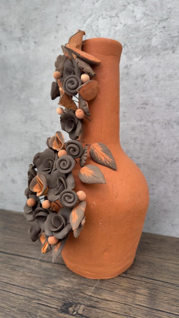 Handcrafted  Oaxacan Clay Vase with Pastillaje Or Filigrana - Natural Clay Mexican Artistry, Decorative Home Accent, Unique Artisanal Piece - Image 3