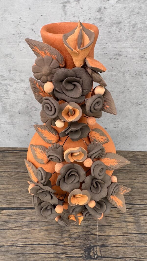 Handcrafted  Oaxacan Clay Vase with Pastillaje Or Filigrana - Natural Clay Mexican Artistry, Decorative Home Accent, Unique Artisanal Piece - Image 4