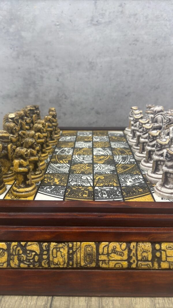 Chess set, Resin Chess set in green and white, Mexican chess, Chess set handmade, Soviet chess set, Wooden chess - Image 8