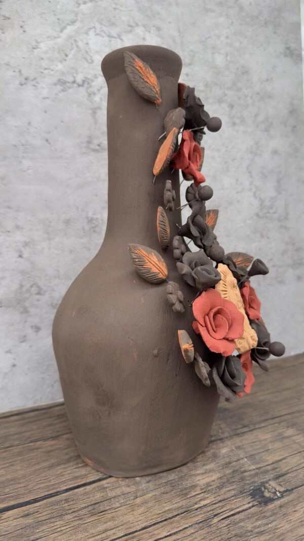 Handcrafted Virgin Oaxacan Clay Vase with Pastillaje Or Filigrana - Natural Clay Mexican Artistry, Decorative Home Accent, Unique Artisanal - Image 2