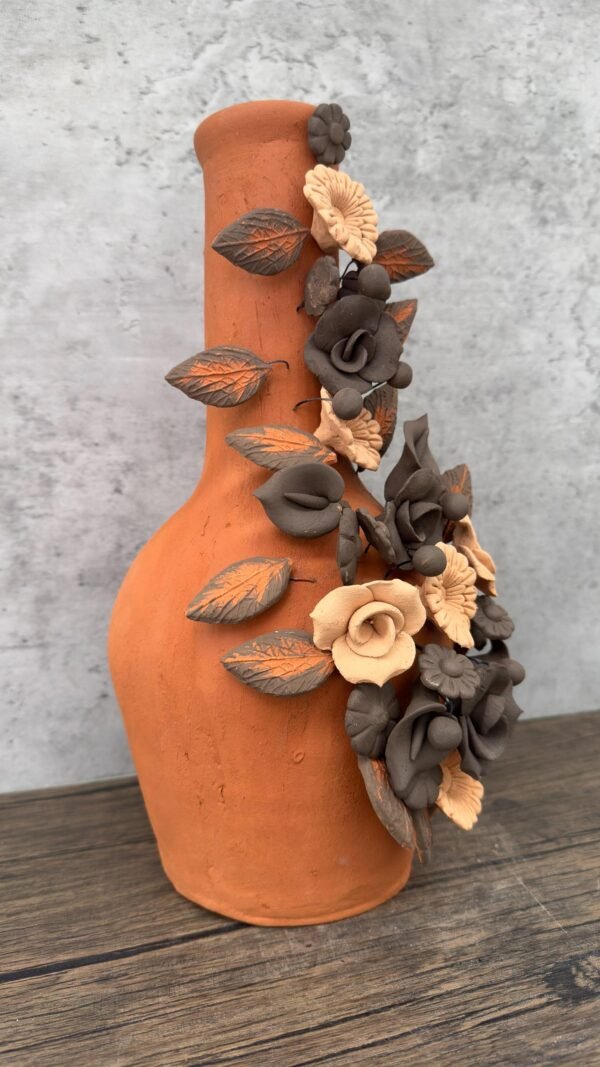 Handcrafted Oaxacan Clay Vase with Pastillaje Or Filigrana - Natural Clay Mexican Artistry, Decorative Home Accent, Unique Artisanal Piece - Image 2