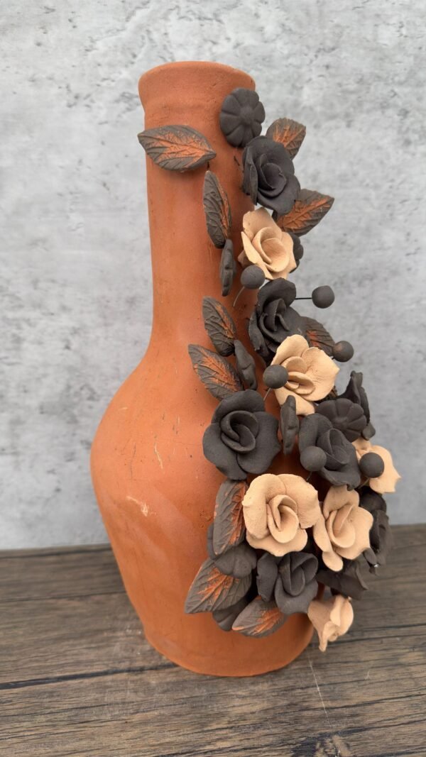 Handcrafted Oaxacan Clay Vase with Pastillaje Or Filigrana - Natural Clay Mexican Artistry, Decorative Home Accent, Unique Artisanal Piece - Image 2