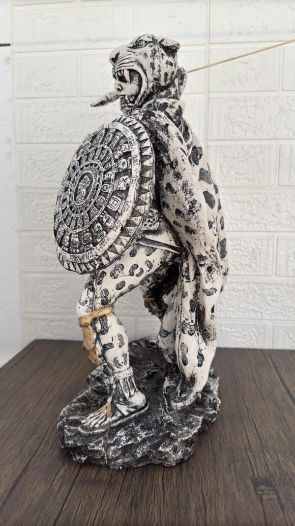 XL Large Aztec Warrior In Battle Mexican decoration, Aztec art, Prehispanic, Aztec decor, Mexican statue - Image 4