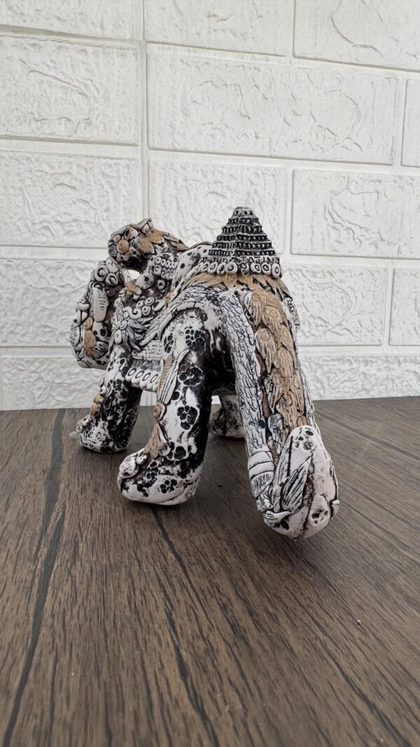 Mexican Jaguar Figurine Handcrafted Resin Carving, Wildlife-inspired Art, Collectible Animal Statue, Folk Art Decor - Image 5